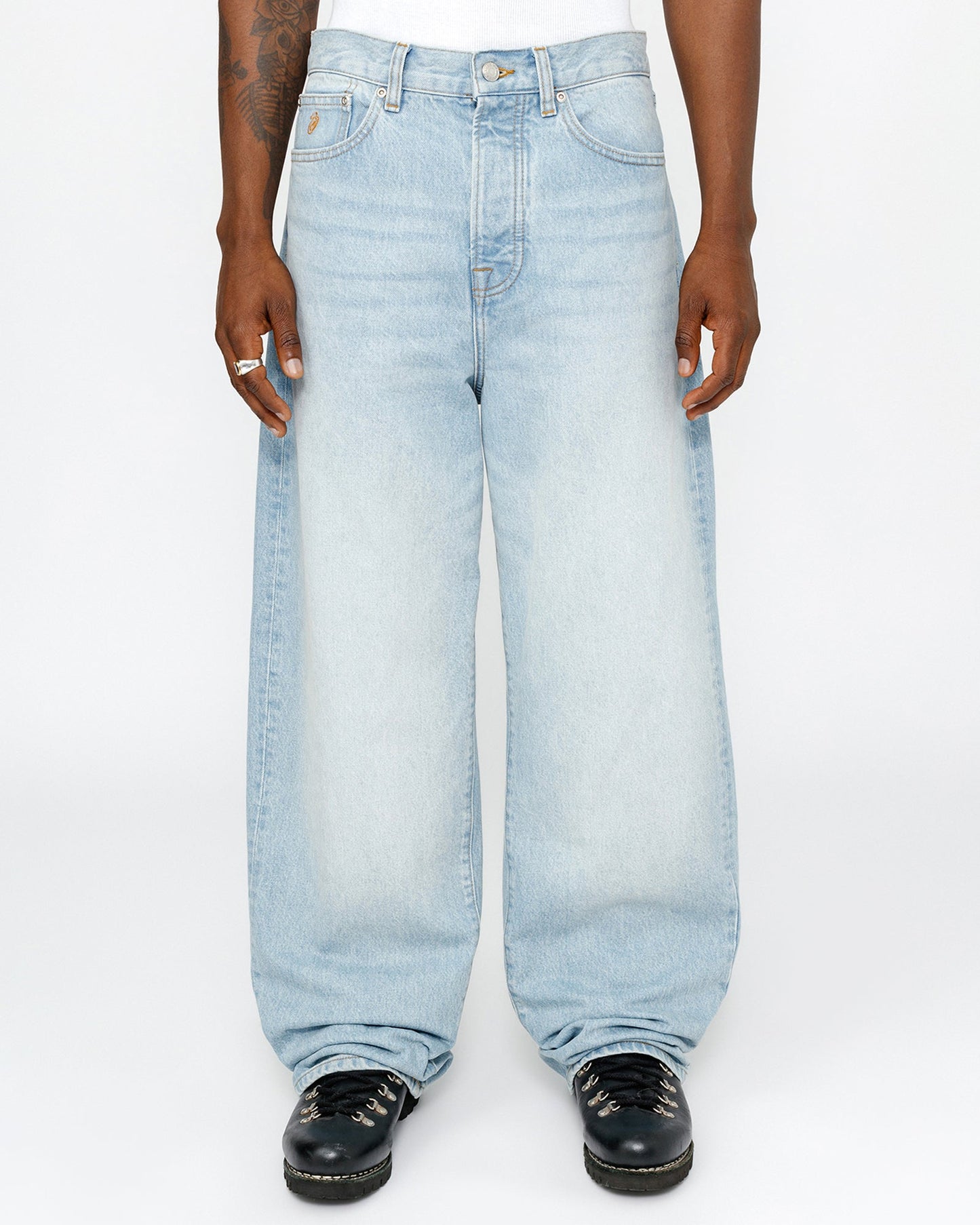 JEAN DÉCONTRACTÉ EN DENIM